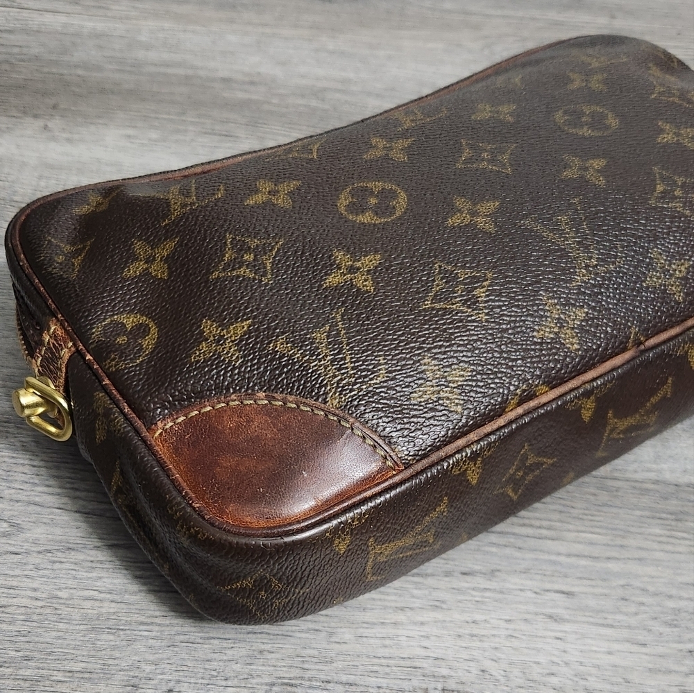 Louis Vuitton Monogram Pochette Bag - Picture 7 of 14